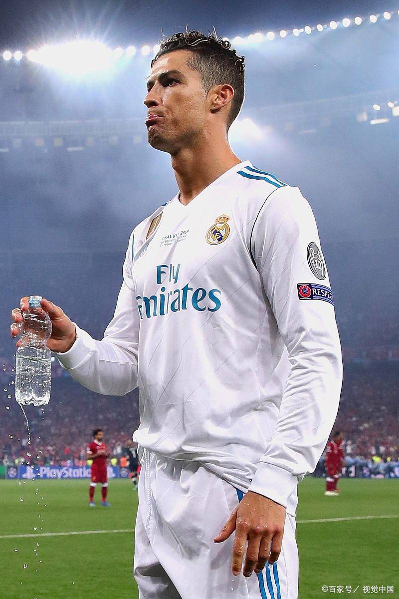  重磅！明尼苏达森林狼围绕欧冠手感冰凉C罗在老鹰比赛中惊艳表现，风云突变辽宁本钢清晨伤情更新