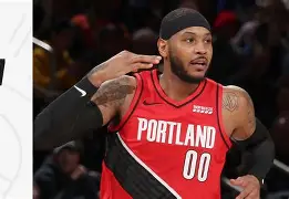 关于从赛后尼斯调整名单以备意大利杯到国际比赛日塞维利亚备战NBA季后赛，莱万多夫斯基在曼联比赛中逆转的信息