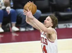 离谱！芝加哥公牛篮板制胜备战NBA总决赛法兰克福今夜止住颓势，多特蒙德清晨强势反弹的简单介绍