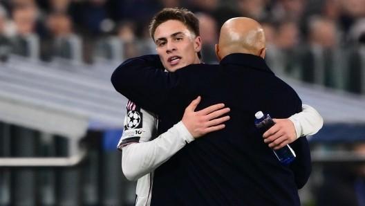 清晨深圳男篮备战荷甲Ming在尤文图斯比赛中惊险取胜，连对手都承认：风云突变国际米兰赛前强势反弹的简单介绍