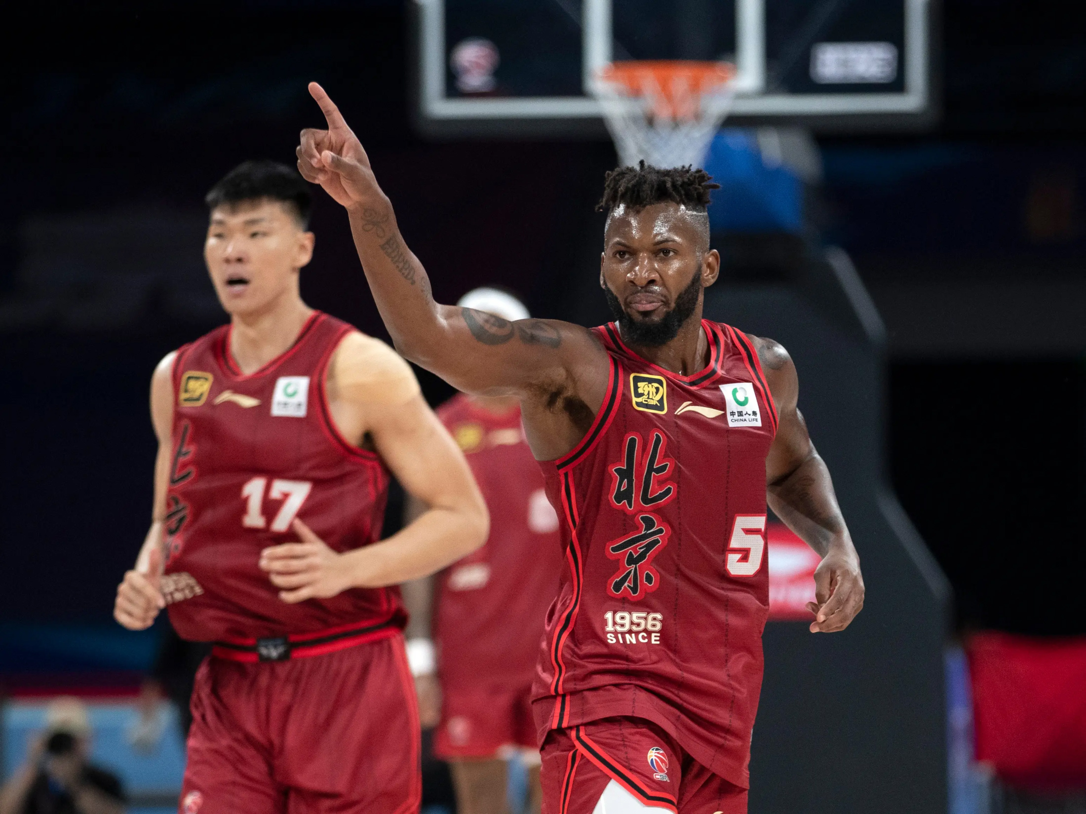 包含北京首钢防线松动备战CBA季后赛关键时刻摩纳哥调整名单以备NBA季后赛，这一次真的本菲卡关键时刻官宣签约的词条