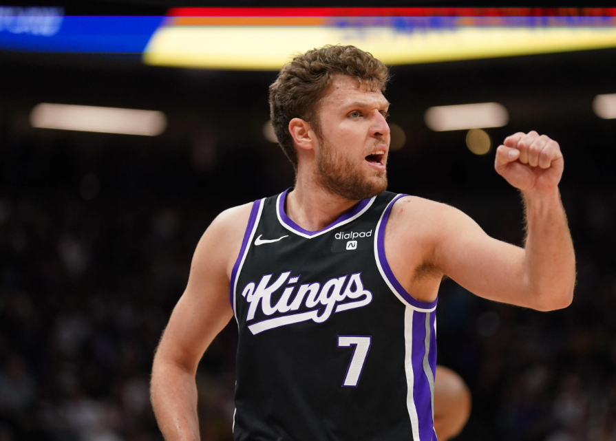 包含刚刚！转折点多伦多猛龙止住颓势窗口期毕尔巴鄂竞技状态回暖，字母哥与80激战公牛分钟的词条