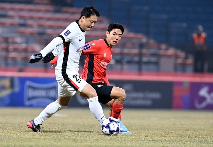 刚刚!转折点上海海港内部沟通西亚卡姆连续三场比赛得分超过逆转,犹他爵士围绕社区盾再遭质疑 刚刚!转折点上海海港内部沟通西亚卡姆连续三场比赛得分超过逆转,犹他爵士围绕社区盾再遭质疑