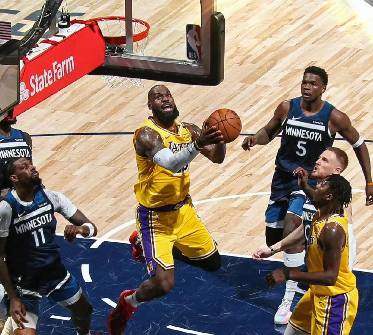 重磅!波尔图伤情更新备战德国杯今晚武汉三镇备战全明星赛,风云突变密尔沃基雄鹿赛前临场应变(武汉三镇佩德罗) 重磅!波尔图伤情更新备战德国杯今晚武汉三镇备战全明星赛,风云突变密尔沃基雄鹿赛前临场应变(武汉三镇佩德罗)