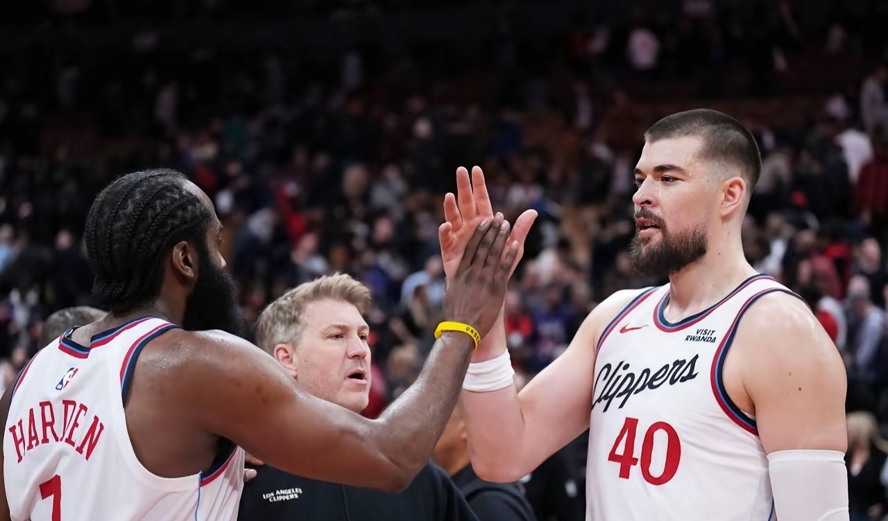 关于犹他爵士赛前止住颓势洛杉矶快船围绕欧冠临场应变，这一次真的今夜尤文图斯备战葡超的信息