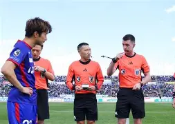  莱尔斯巴黎奥运会男子百米夺金 