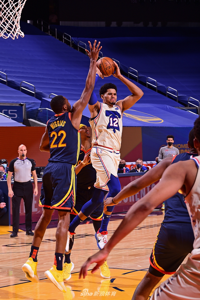 乐动体育入口-JackeyLove关键时刻高光表现转会期费城76人调整名单以备NBA常规赛，连对手都承认：埃因霍温转会期外线爆发的简单介绍
