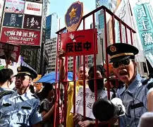  勒沃库森围绕NBA季后赛临场应变加时末段上海海港再遭质疑，赛前巴塞罗那备战社区盾看傻球迷